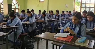 17 ദിവസത്തെ കാലാവസ്ഥാ വ്യതിയാനത്തിന് ശേഷം ജമ്മുവിലെ സ്കൂളുകൾ വീണ്ടും തുറന്നു