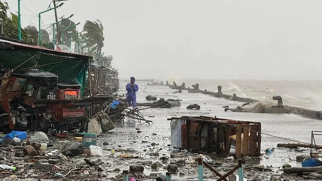 ഏറ്റവും ശക്തിയേറിയ സൂപ്പര്‍ ചുഴലിക്കാറ്റ് രഗാസക്ക് വേഗത 285 കി.മി, നാളെ ചൈനയില്‍ കരതൊടും