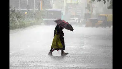 ചെന്നൈയിൽ ഇടയ്ക്കിടെയുള്ള മഴയും മിതമായ  ചൂടും 