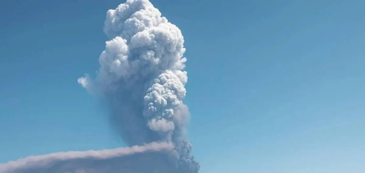 ഇന്ത്യ ഭയപ്പെടേണ്ട, അഗ്നിപർവതം പൊട്ടിത്തെറിച്ചുള്ള ചാരവും പൊടിപടലങ്ങളും ചൈനയിലേക്ക്