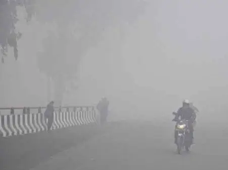 രാത്രിയും പകലും കേരളം തണുത്തു വിറയ്ക്കുന്നു, കാരണക്കാരൻ ഡിറ്റ് വാ ചുഴലിക്കാറ്റ്, ന്യൂനമർദ്ദമാവാൻ സാധ്യത