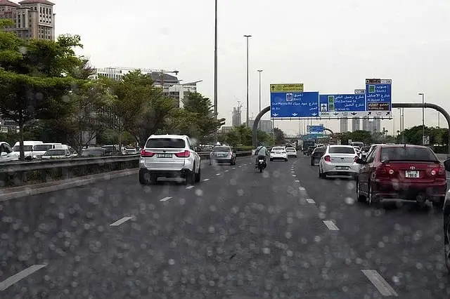 യുഎഇയിലെ കാലാവസ്ഥാ വിവരങ്ങൾ: ഇന്ന് മൂടൽമഞ്ഞും നേരിയ മഴയും പ്രതീക്ഷിക്കുന്നു