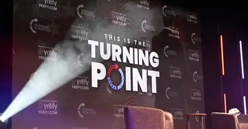 ടെക്സാസിലെ എല്ലാ ഹൈസ്കൂളുകളിലും 'ടേണിംഗ് പോയിന്റ് യു.എസ്.എ ചാപ്റ്ററുകൾ സ്ഥാപിക്കും, എതിർത്താൽ കർശന നടപടി 