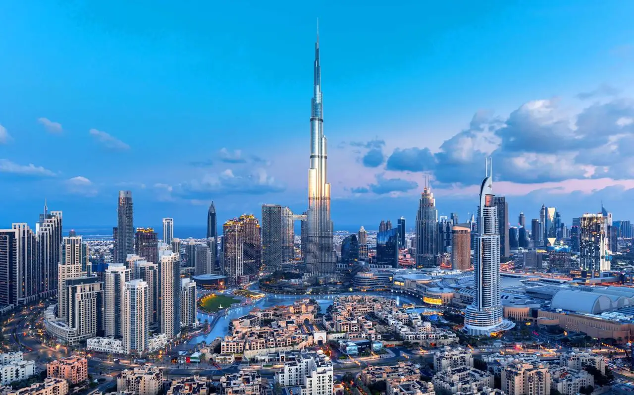 ന്യൂ ഇയർ ആഘോഷമാക്കാൻ യുഎഇ യിൽ ദിവസങ്ങളോളം അവധി, വമ്പൻ ആഘോഷ പരിപാടികളും