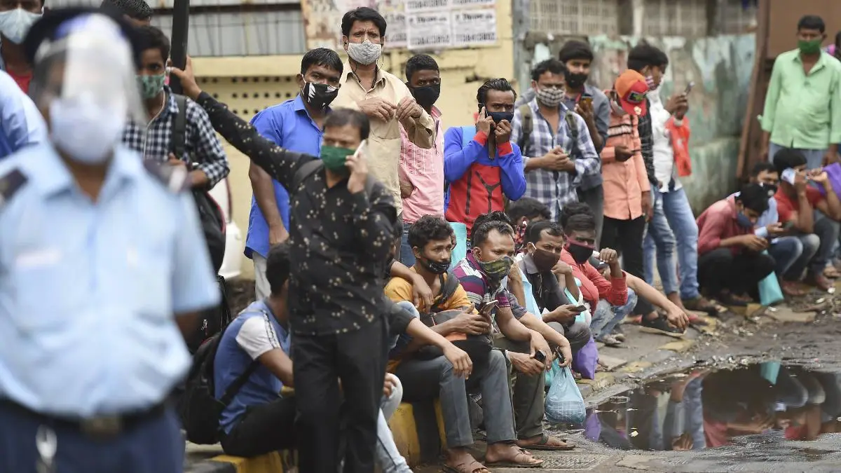 വായുവിലൂടെ പടർന്ന് നമ്മുടെ ജീവനെടുത്ത കൊറോണ ഇന്നും പല മേഖലകളിൽ മനുഷ്യനെ വേട്ടയാടുന്നു 