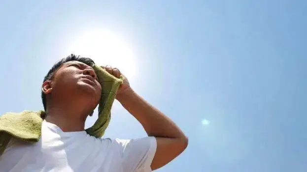 രാജ്യത്തെ ഏറ്റവും ഉയർന്ന ചൂടുള്ള നഗരം കണ്ണൂർ, കേരളത്തിൽ പകൽ ചുട്ടുപൊള്ളുന്നു, കാരണം ചൂണ്ടികാട്ടി കാലാവസ്ഥാ വകുപ്പ്