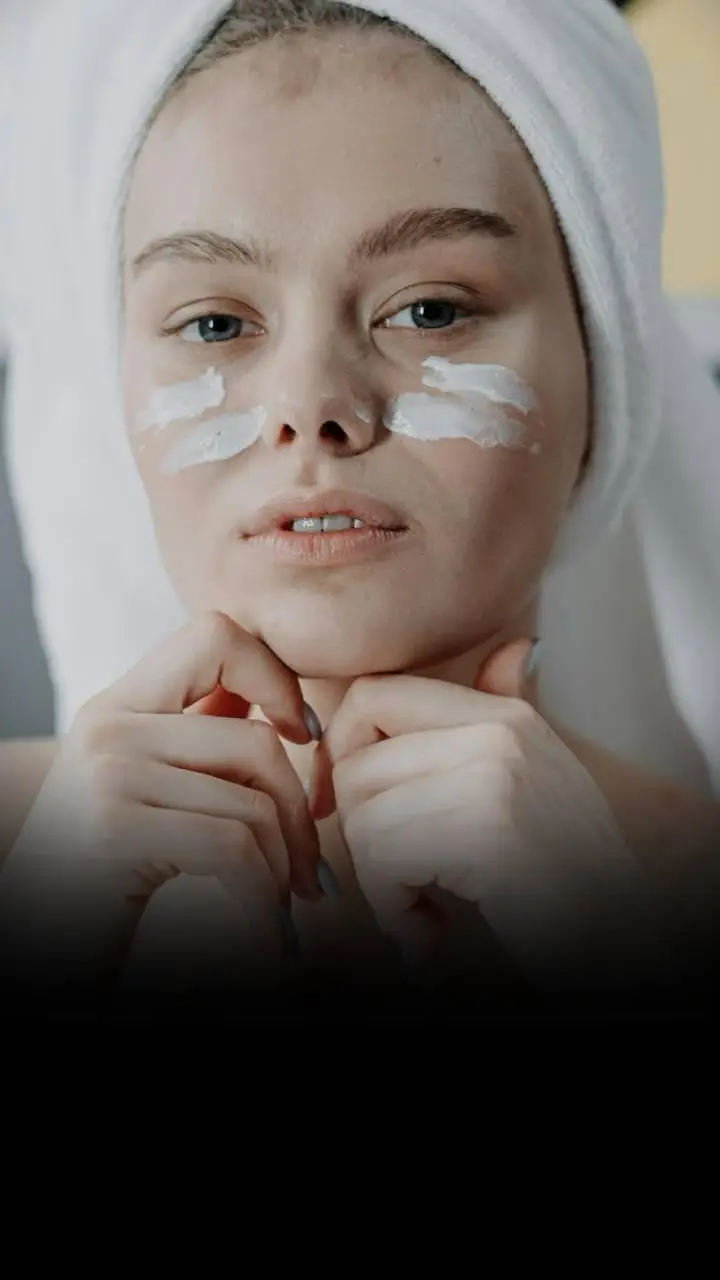 you-should-be-careful-in-winter-otherwise-your-skin-will-dry-out-try-these