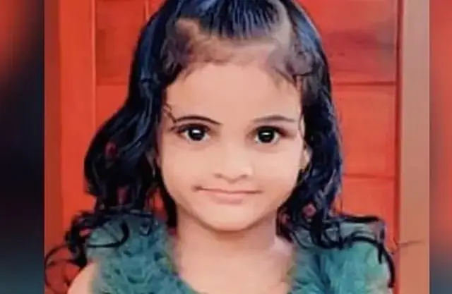 കാൽമുട്ടിനൊപ്പം വെള്ളം, കുട്ടികൾക്കൊപ്പം കളിക്കുന്നതിനിടെ ഒന്നാം  ക്ലാസുകാരി പുഴയിൽ മുങ്ങിമരിച്ചു