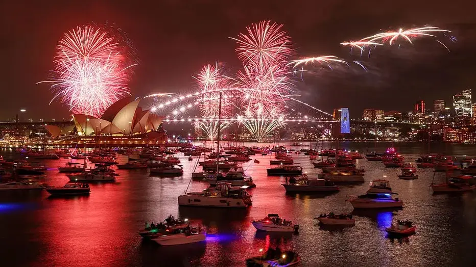 ലോകത്ത് ആദ്യമായി കിരിബാത്തിയിൽ പുതുവർഷം പിറന്നു, 2026 നെ വരവേറ്റ് ലോകം
