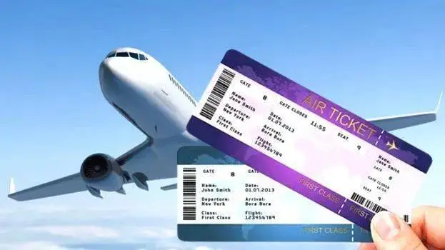 വിമാന ടിക്കറ്റ് നിരക്ക് കുതിച്ചുയർന്നു, ഗൾഫ്കാർക്ക് കഷ്ട്ടകാലം, തിരിച്ചു പോകാൻ ലോണെടുക്കേണ്ട അവസ്ഥ