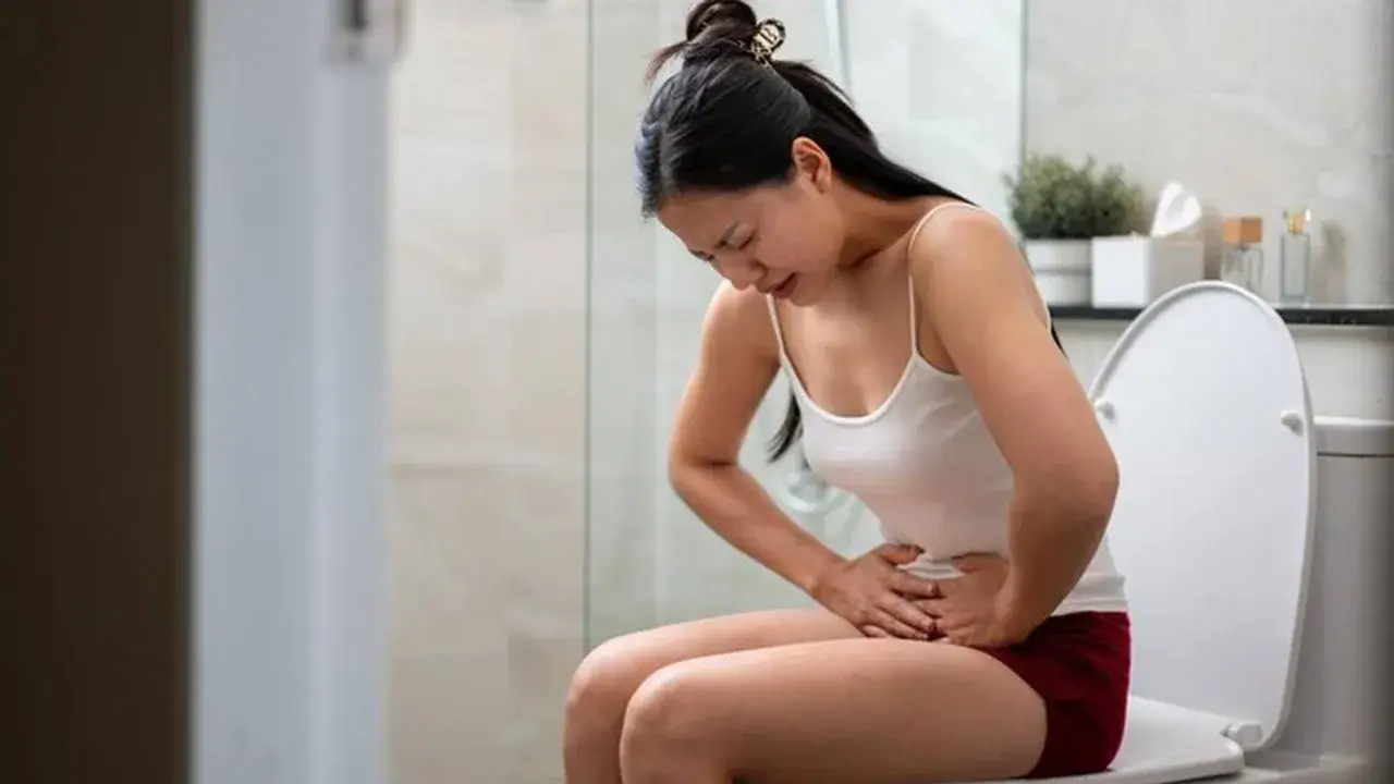 ശൈത്യകാലത്ത് മലബന്ധം കൂടുന്നത് എന്തുകൊണ്ട്? ഒഴിവാക്കേണ്ട  ഭക്ഷണങ്ങൾ