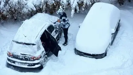 യൂറോപ്പിൽ ശൈത്യതരംഗം അതിശക്തം: മരണം ആറായി, വിമാനത്താവളങ്ങളും ട്രെയിൻ ഗതാഗതവും സ്തംഭിച്ചു