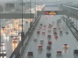 ഒമാനിൽ ഇന്നും നാളെയും വ്യത്യസ്‌ത തീവ്രതയിൽ മഴ പെയ്യാൻ സാധ്യതയെന്ന് കാലാവസ്ഥാ പ്രവചനം