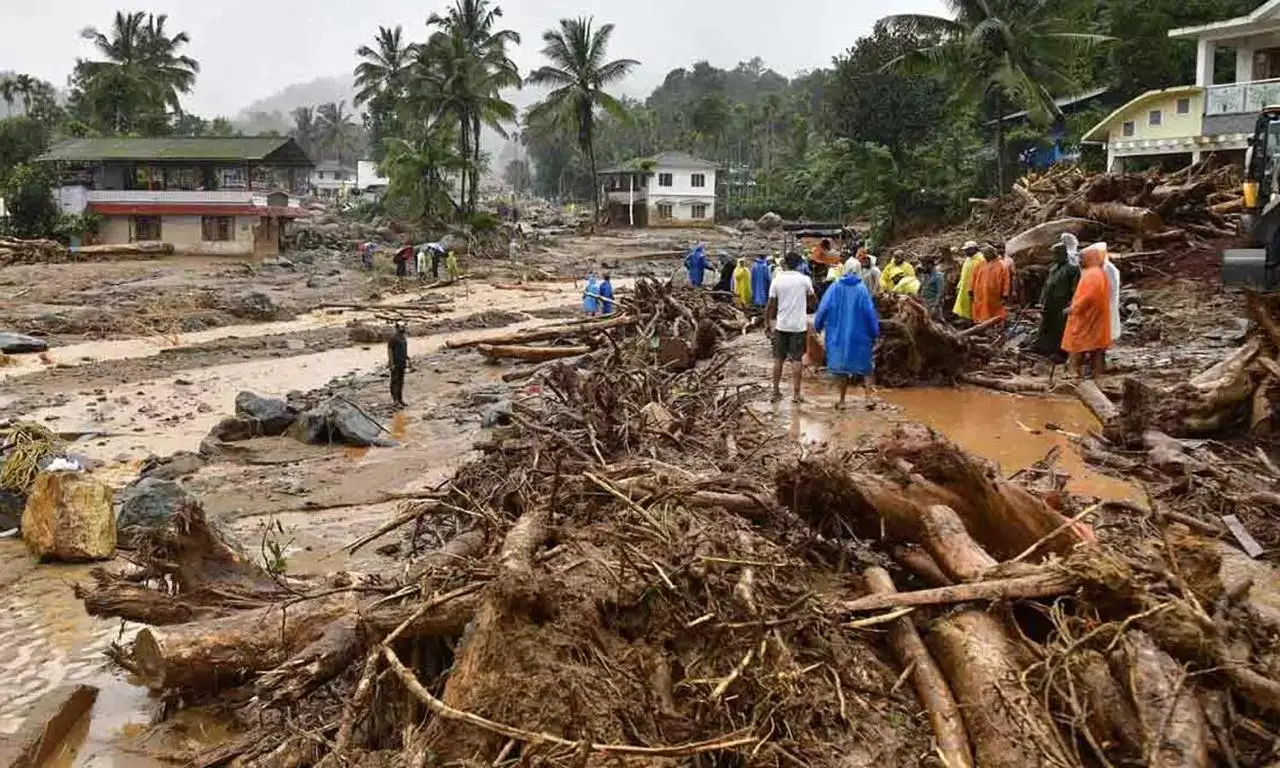 ഭീകര പ്രളയമോ മുണ്ടക്കൈ പോലുള്ള ദുരന്തങ്ങളോ ഉണ്ടായാൽ ഗാഡ്ഗിലിനെ കേരളം ഓർക്കും, പിന്നീട് മറക്കും