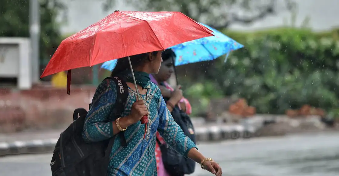 അതി തീവ്ര ന്യൂനമർദ്ദം, കേരളത്തിൽ മഴ സാധ്യത ഉറപ്പായി, ഇന്ന് ഉച്ചയ്ക്ക് പുറത്തിറക്കിയ പുതിയ കാലാവസ്ഥാ അറിയിപ്പ് ഇങ്ങനെ