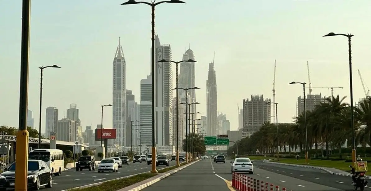 യുഎഇ യിൽ തെളിഞ്ഞ കാലാവസ്ഥ, പുറത്തെ പ്രവർത്തനങ്ങൾക്ക് അനുയോജ്യം, രാത്രി ശ്രദ്ധിക്കുക