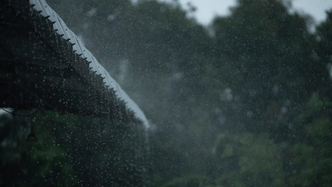 ഈ മാസം അവസാനം കേരളത്തിൽ വീണ്ടും മഴ എത്തുന്നു, കൂടുതൽ തണുപ്പിനും സാധ്യത