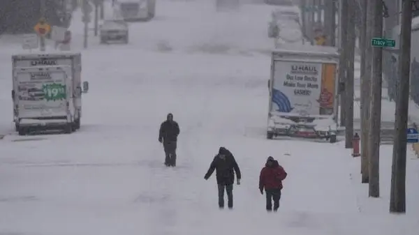 Deadly Winter Storm Lashes US: Death Toll Rises as Hundreds of Thousands Plunge into Darkness