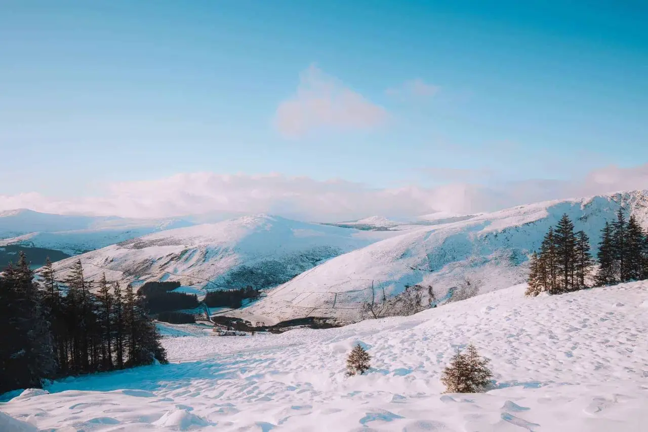Low pressure is strengthening, heavy rain, wind and snow