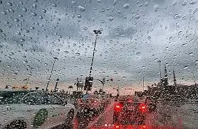 യുഎഇയിൽ ആകാശം ഇരുണ്ടുമൂടും, മഴ പെയ്തേക്കാമെന്ന് മുന്നറിയിപ്പ്, കനത്ത മൂടൽ മഞ്ഞിനും സാധ്യത