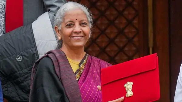 കാലാവസ്ഥാ ദുരന്തങ്ങളെ  നേരിടാൻ ബജറ്റിൽ നീക്കി വച്ചത് ചെറിയ തുക, പരിസ്ഥിതിയേയും അവഗണിച്ചു, മലിനീകരണം ഒഴിവാക്കാൻ ട്രെയിൻ 