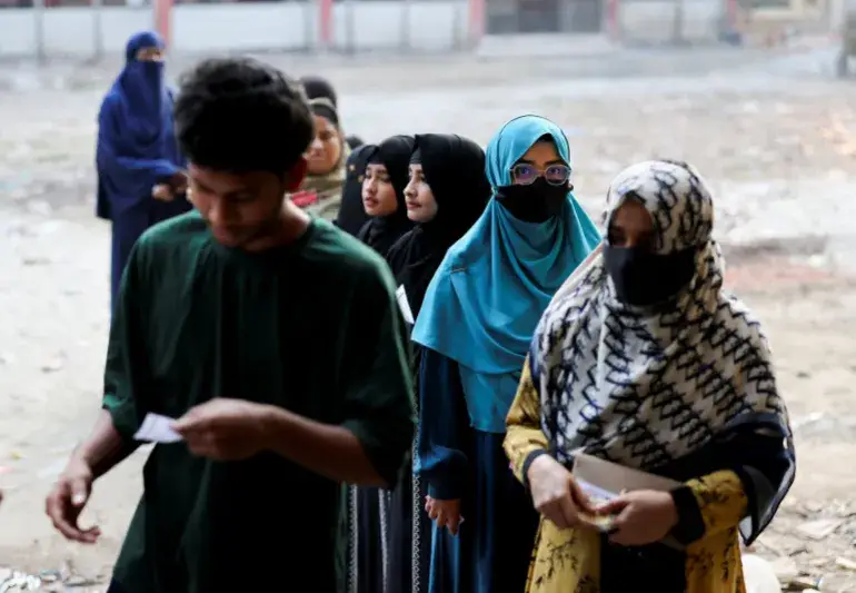 പരിസ്ഥിതി സംരക്ഷണത്തിന് കൂടുതൽ പ്രാധാന്യം നൽകി ബംഗ്ലാദേശ് ഇന്ന് പോളിങ് ബൂത്തിലേക്ക്, ഇത്തവണ പ്രവാസി പോസ്റ്റല്‍ വോട്ടും
