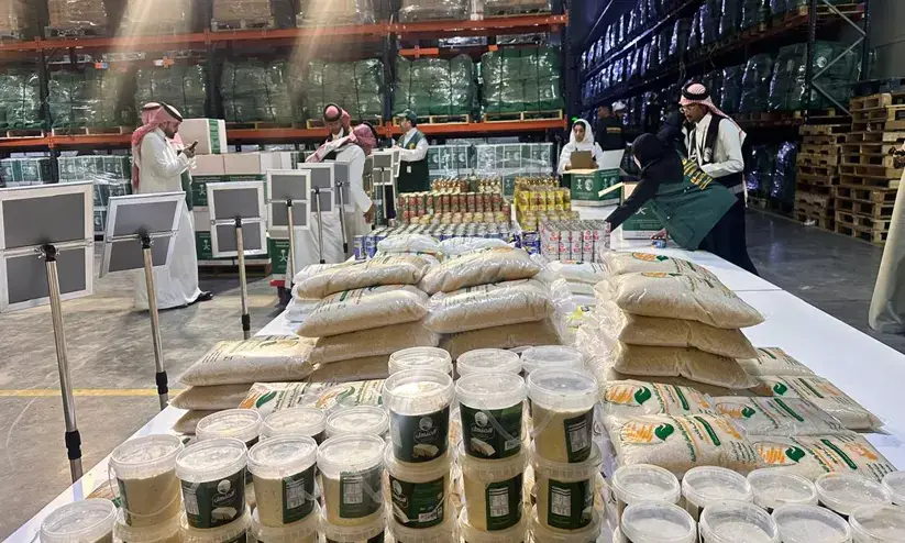 മഴയും മഞ്ഞും യുദ്ധവും കൊണ്ട്  ദുരിതം പേറുന്ന ഗസ്സയ്ക്ക് ആശ്വാസമായി 700 ടൺ ഇഫ്‌താർ വിഭവങ്ങൾ