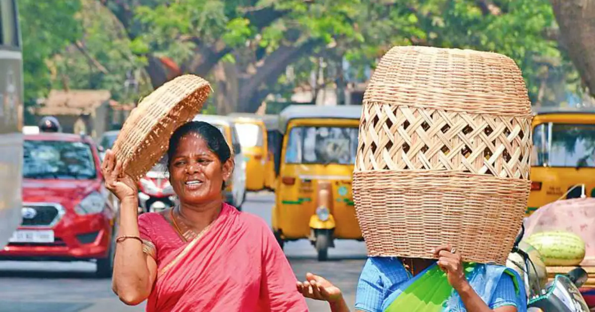 Kerala UV Index Alert : UV സൂചിക ഉയരുന്നു, 6 ജില്ലകളിൽ ഓറഞ്ച് അലർട്ട്, കോഴിക്കോട്, പത്തനംതിട്ട, ഇടുക്കി ജില്ലകളിൽ UV സൂചിക 9 ആയി ഉയരാൻ സാധ്യത
