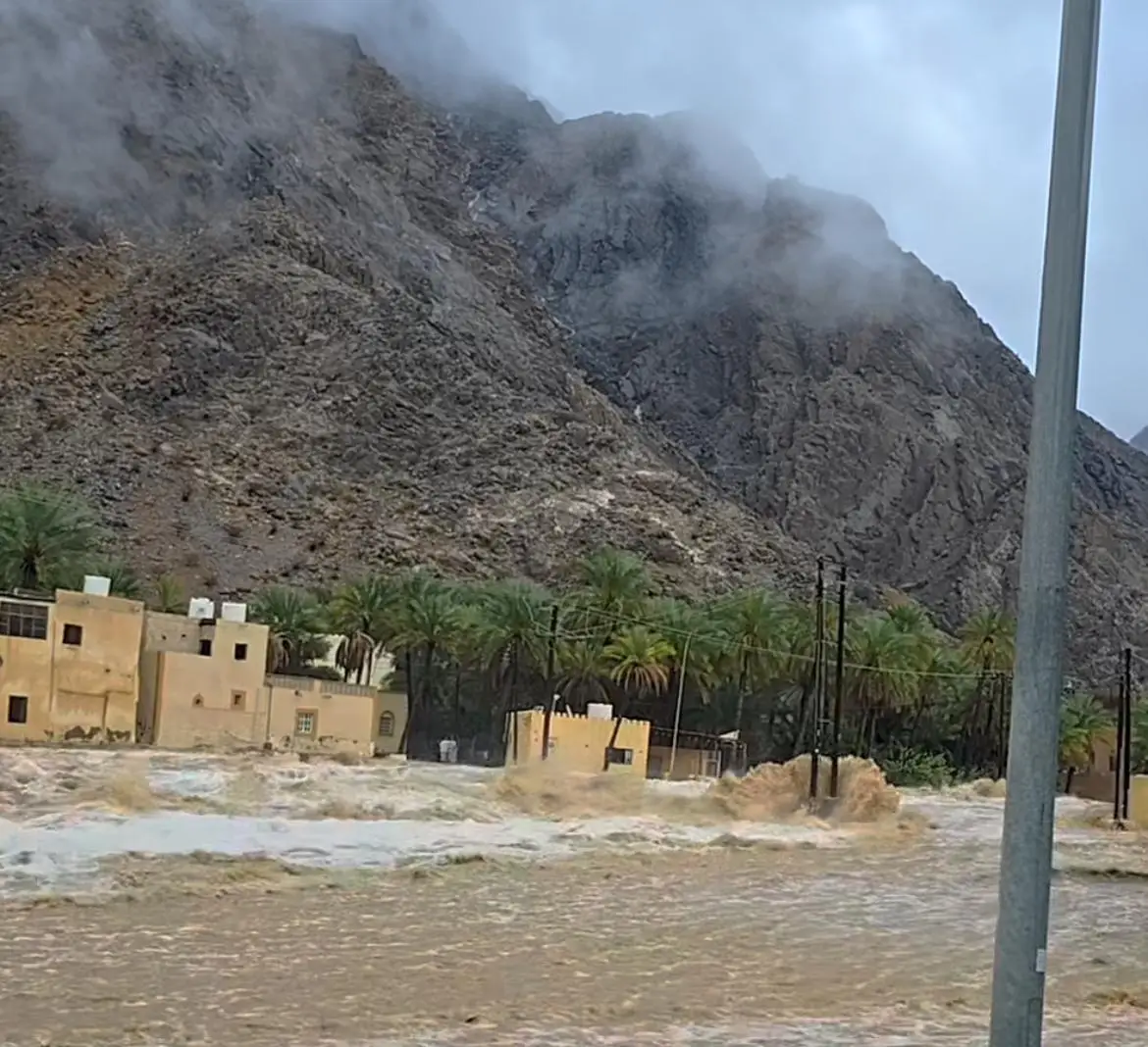 ഒമാനിൽ മഴവെള്ളപ്പാച്ചിൽ ദുരന്തം: 7 വയസ്സുകാരൻ കൂടി മരിച്ചു 