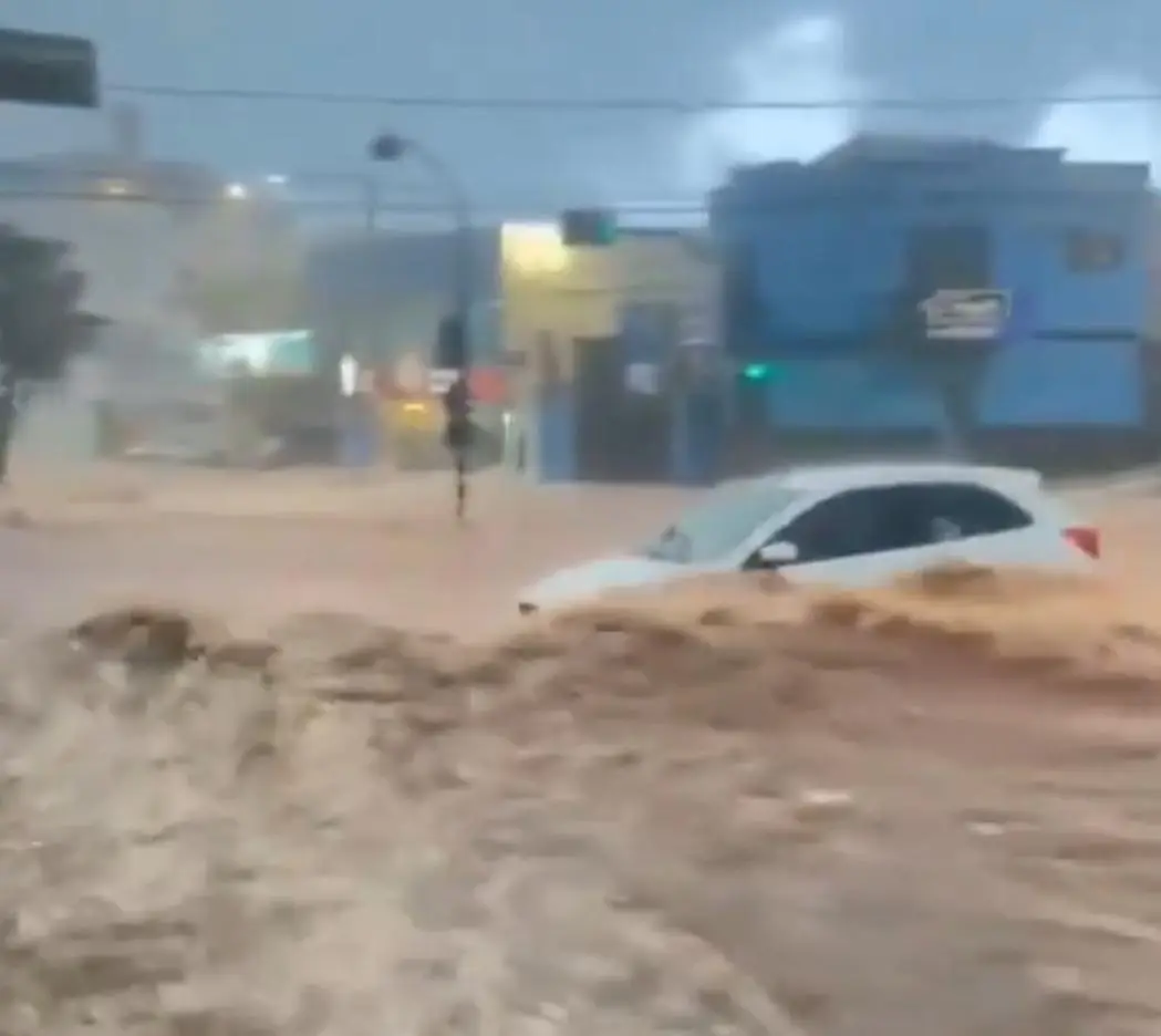 ബ്രസീലിൽ കനത്ത മഴ; വെള്ളപ്പൊക്കം, മണ്ണിടിച്ചിൽ, ജനജീവിതം താറുമാറായി