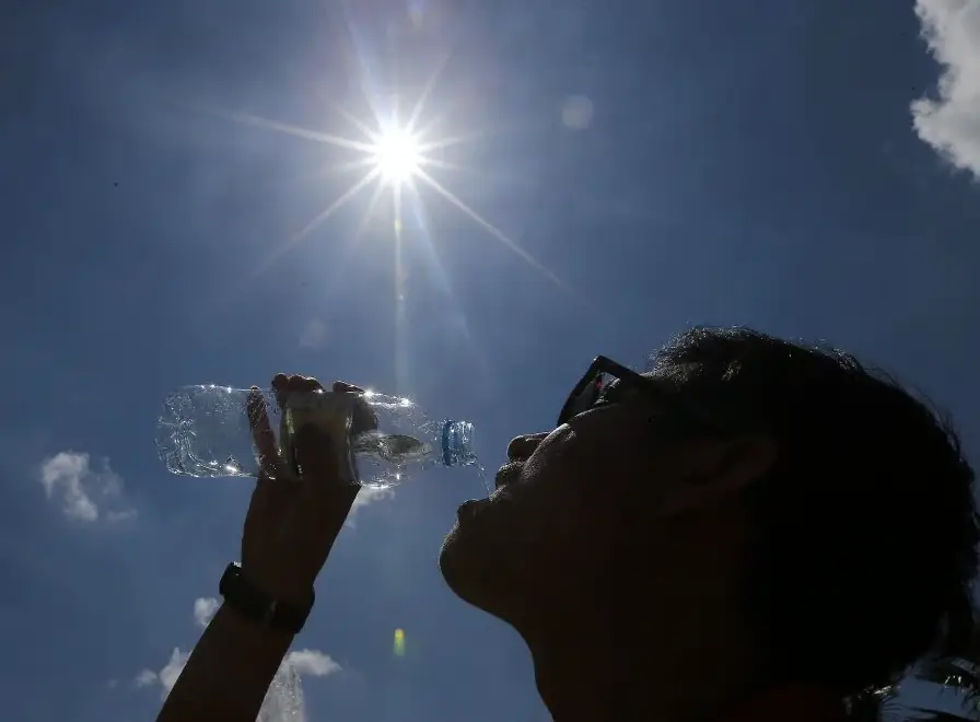 ചൂട് കനക്കുന്നു; വെള്ളക്കുപ്പി നിർബന്ധമല്ല, തീരുമാനം സ്കൂളുകൾക്ക്