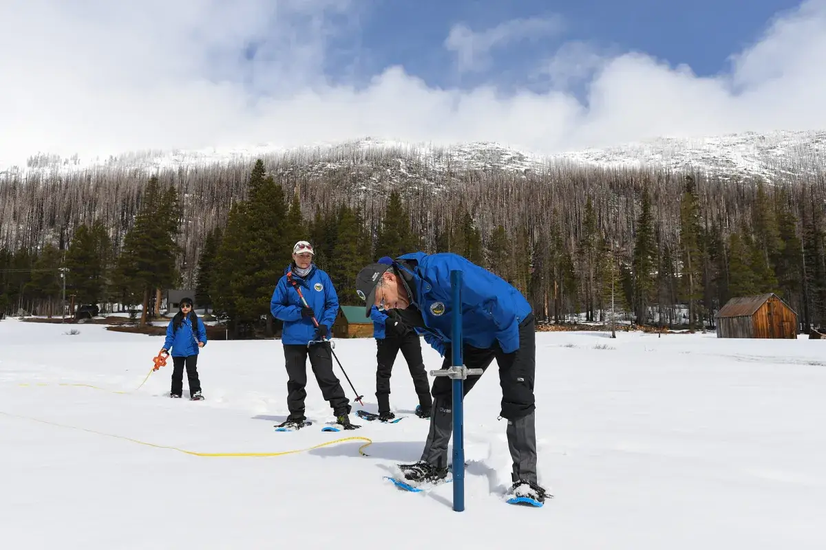 പടിഞ്ഞാറൻ അമേരിക്കയിൽ തീപിടിത്ത ഭീഷണി; കുറഞ്ഞ മഞ്ഞും ചൂട് തരംഗവും ആശങ്ക ഉയർത്തുന്നു