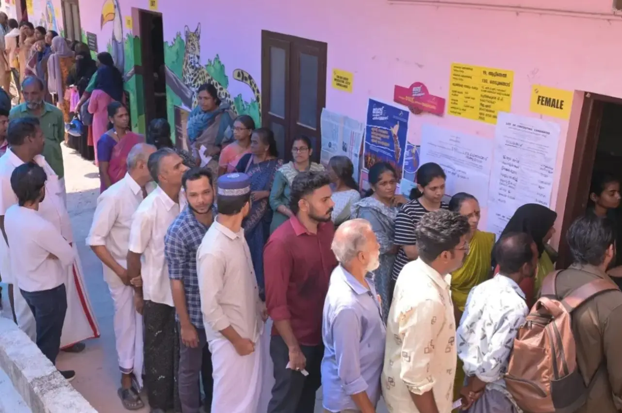 Kerala Assembly Election 2026 : കടുത്ത ചൂടിലും ശക്തമായ പോളിംഗ് തുടരുന്നു, 62.71% കടന്നു , ആരോഗ്യ ജാഗ്രത വേണം