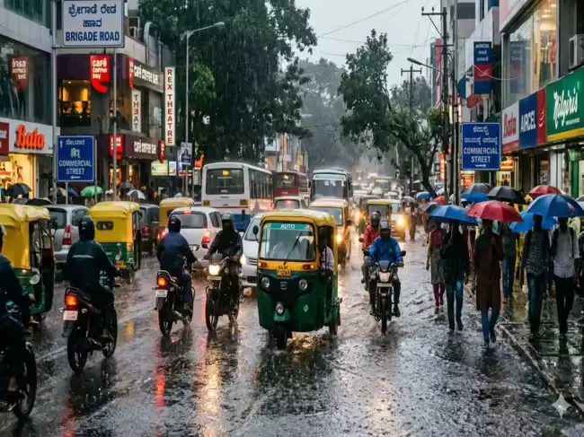 ബംഗളൂരുവിൽ കനത്ത മഴ മുന്നറിയിപ്പ് : യെല്ലോ അലർട്ട്, കാറ്റിനും ആലിപ്പഴമഴയ്ക്കും സാധ്യത