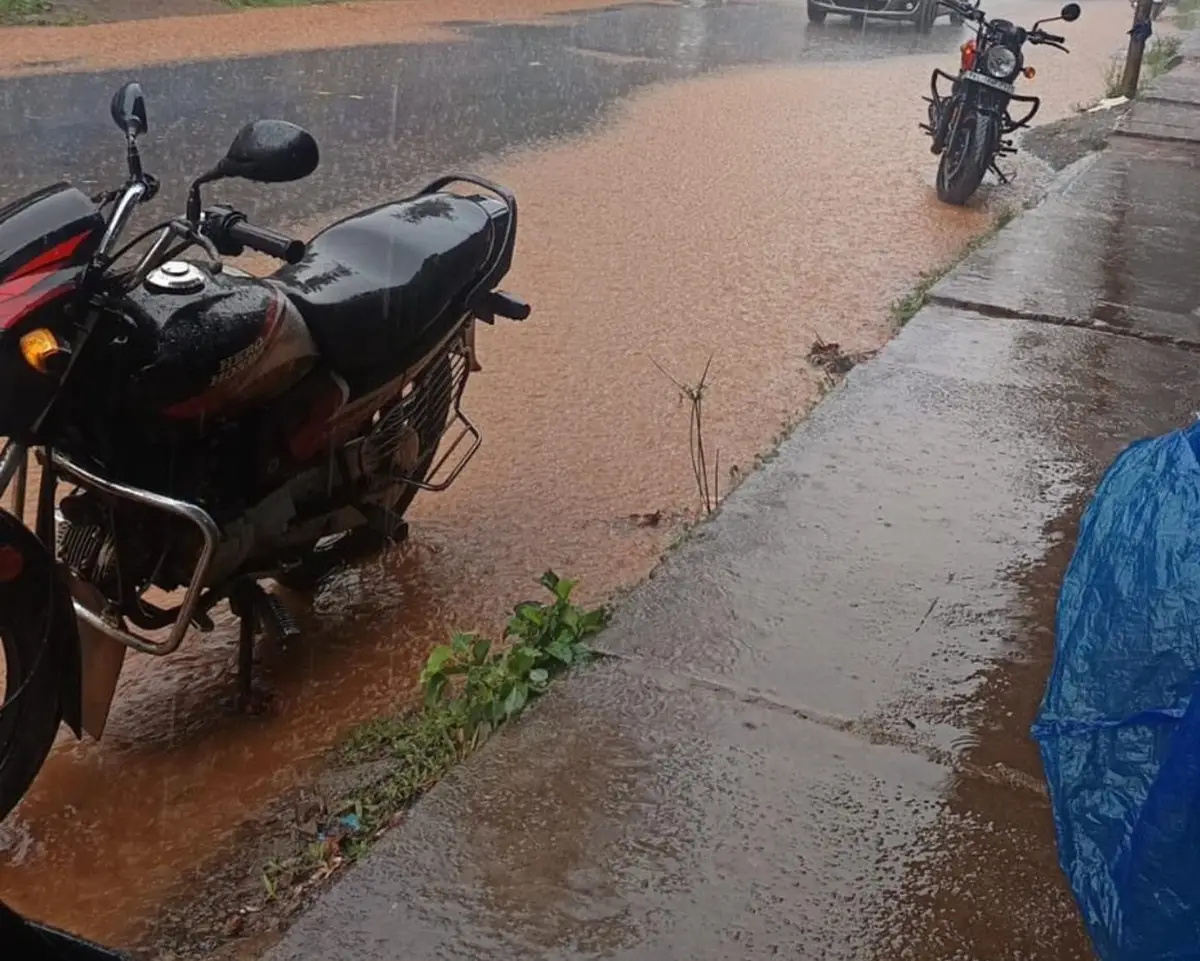 വേനൽമഴ ശക്തമാകുന്നു ; ഇന്നത്തെ മഴ തുടങ്ങി, വിവിധയിടങ്ങളിൽ വെള്ളക്കെട്ട് ഭീഷണി, ജാഗ്രതാ നിർദ്ദേശം 