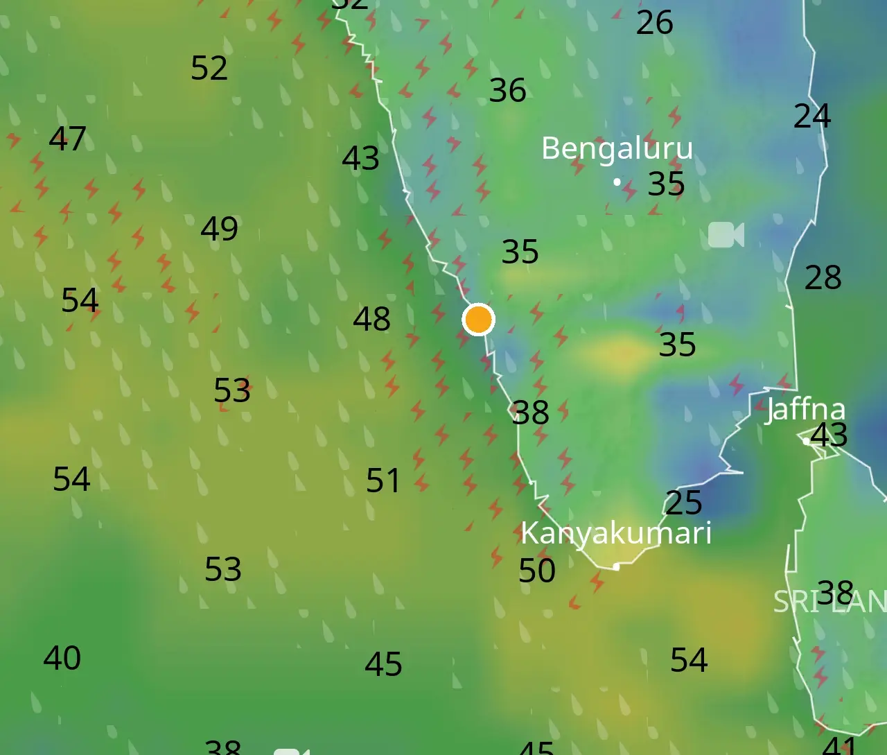 Kerala Rain Live Update : വിവിധ ജില്ലകളിൽ മഴ തുടരുന്നു , ശക്തമായ കാറ്റിന് സാധ്യത