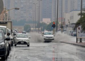  weather 02/11/23 : showers of hail and rain hit Dammam and other part of saudi arabia 